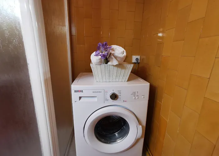 Cosette - Alexandra Mar *